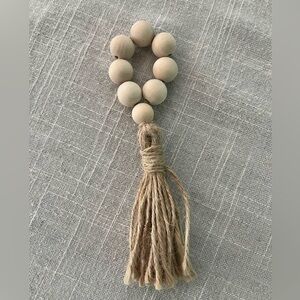 Napkin Rings- Wooden Bead with Jute Tassel (set of 16)